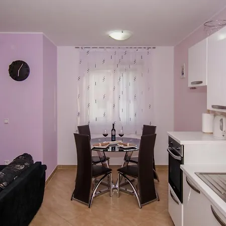 Apartment Sandra Rogoznica (Sibenik-Knin)