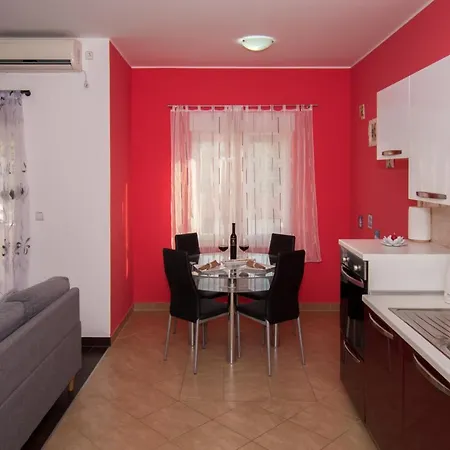 Sandra Apartment *