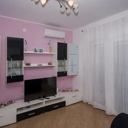 Sandra * Rogoznica (Sibenik-Knin)